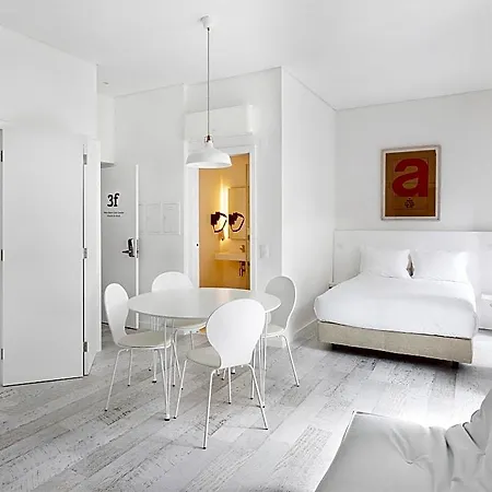 Hello Castelo Hotel 4*
